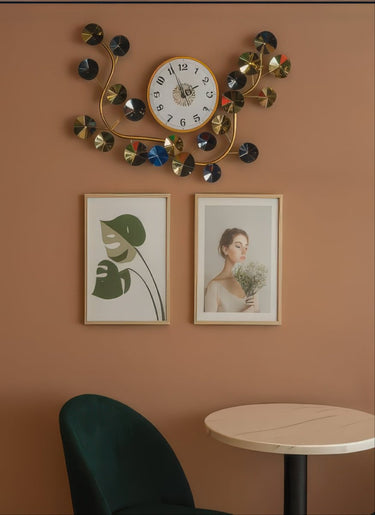 Aura Gold Sunburst Wall Clock (28.8 x 19.7 Inches)